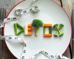 Jarní detox: Skutečně ho vaše tělo potřebuje?